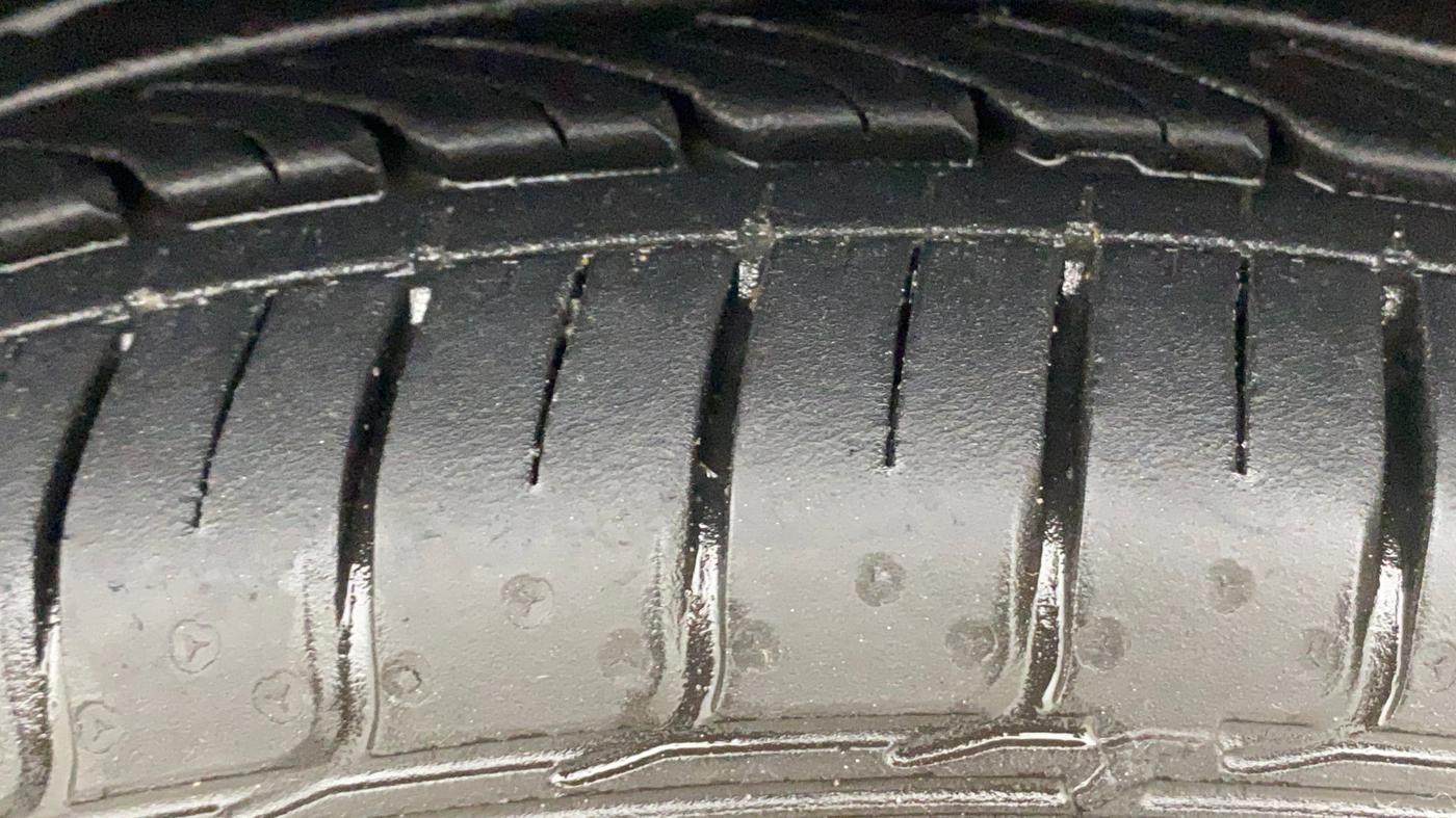 2018 Maruti IGNIS DELTA 1.2 AMT, Petrol, Automatic, 57,393 km, Left Front Tyre Tread