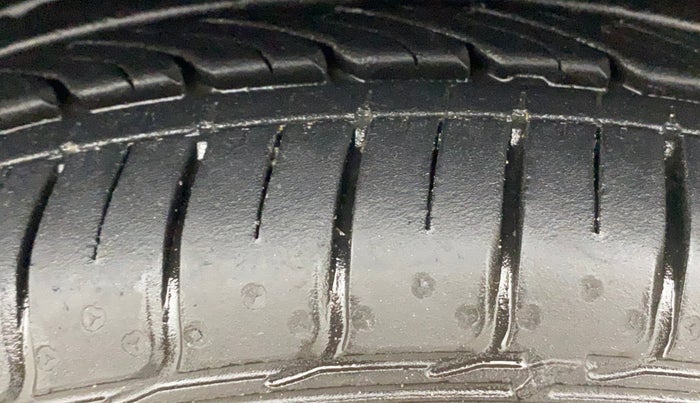 2018 Maruti IGNIS DELTA 1.2 AMT, Petrol, Automatic, 57,428 km, Left Front Tyre Tread