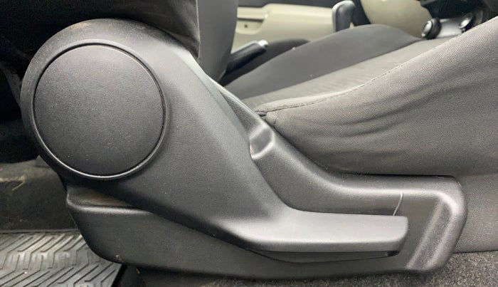 2018 Maruti IGNIS DELTA 1.2 AMT, Petrol, Automatic, 57,428 km, Driver Side Adjustment Panel