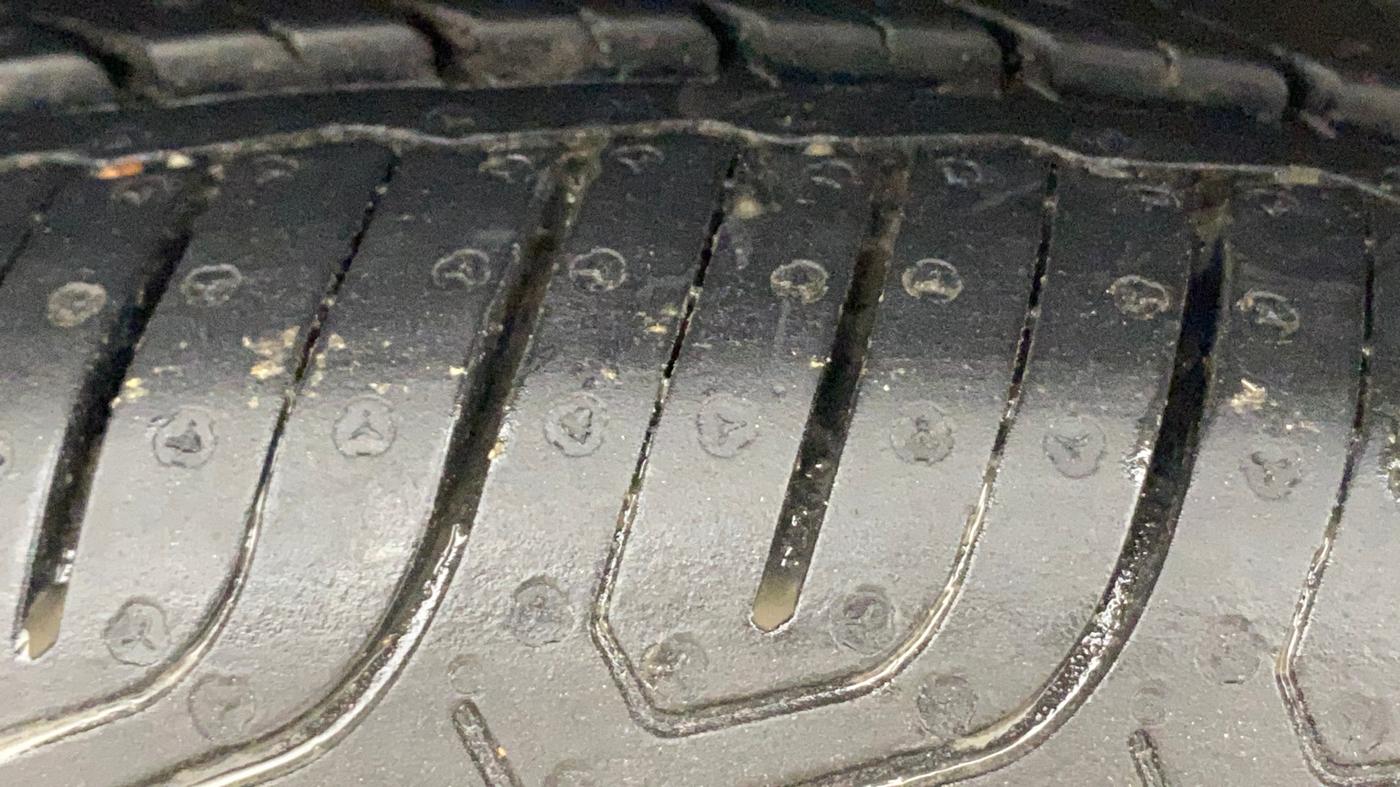 2018 Maruti IGNIS DELTA 1.2 AMT, Petrol, Automatic, 57,393 km, Right Rear Tyre Tread