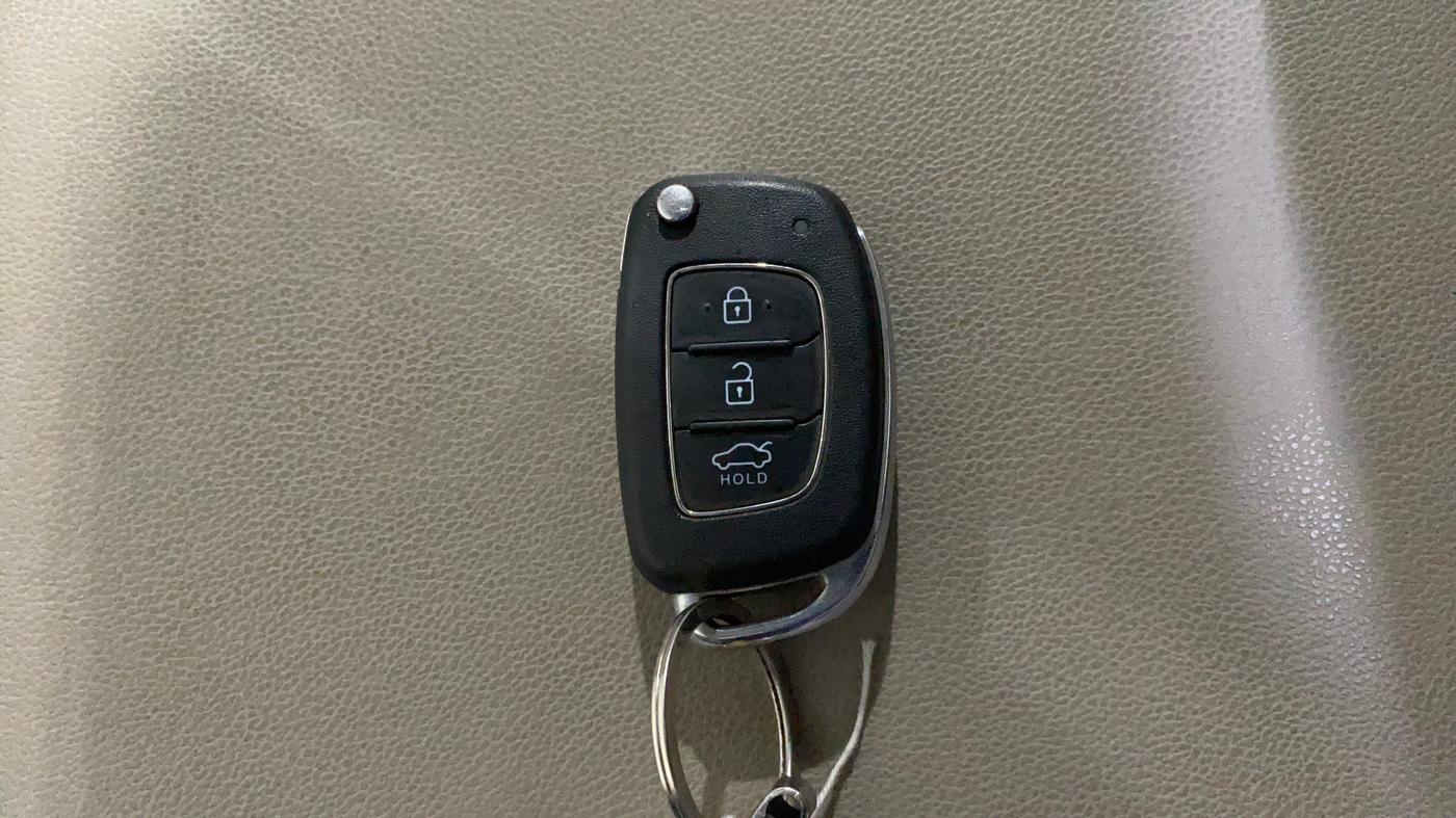 2023 Hyundai GRAND I10 NIOS SPORTZ AMT 1.2 KAPPA VTVT, Petrol, Automatic, 15,028 km, Key Close Up