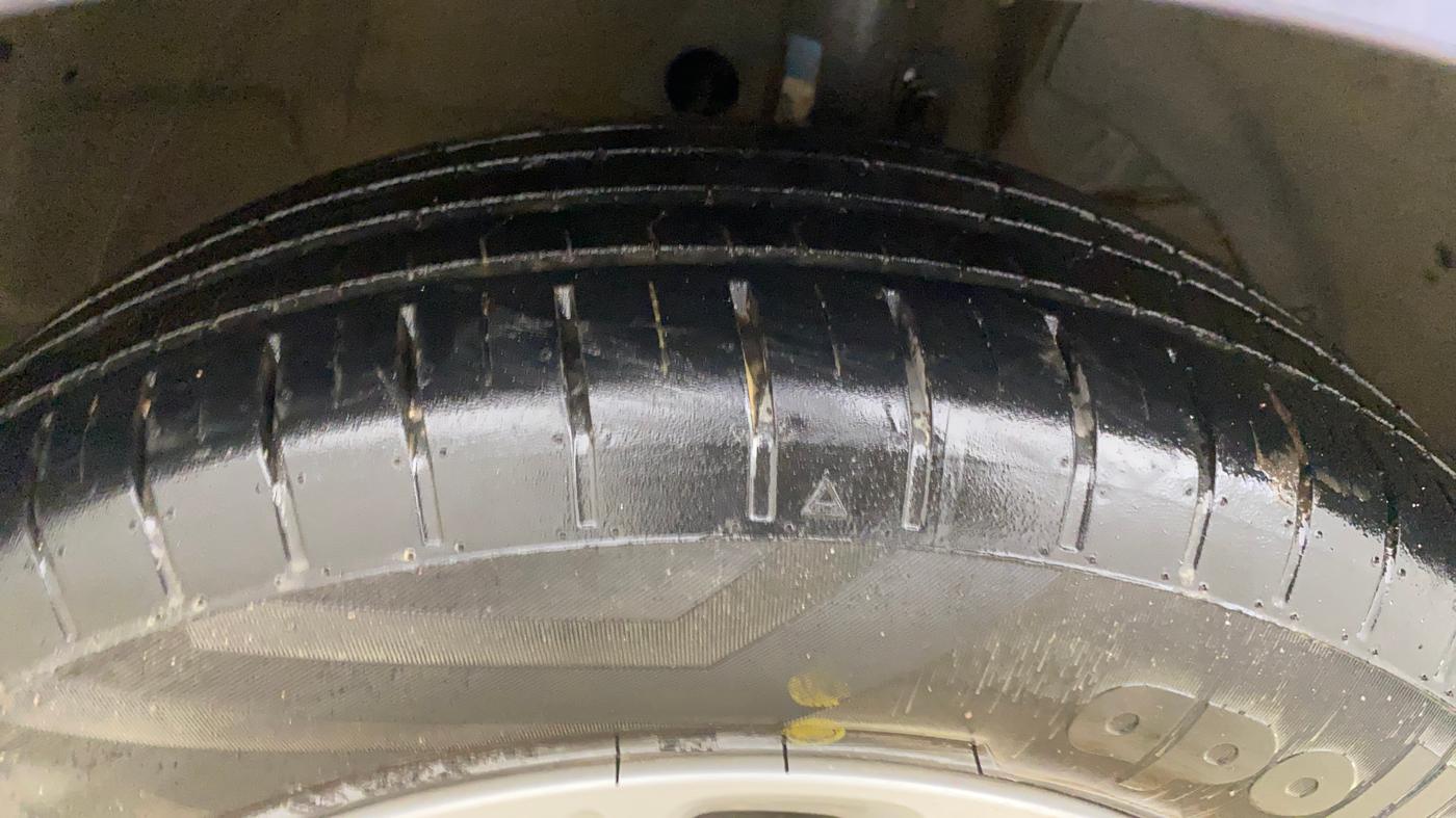 2023 Maruti Swift ZXI, Petrol, Manual, 38,919 km, Right Front Tyre Tread