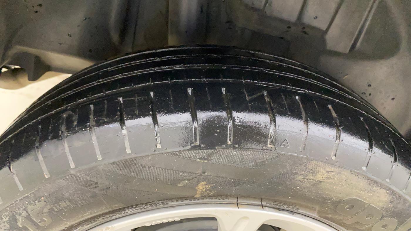 2023 Maruti Swift ZXI, Petrol, Manual, 38,919 km, Right Rear Tyre Tread