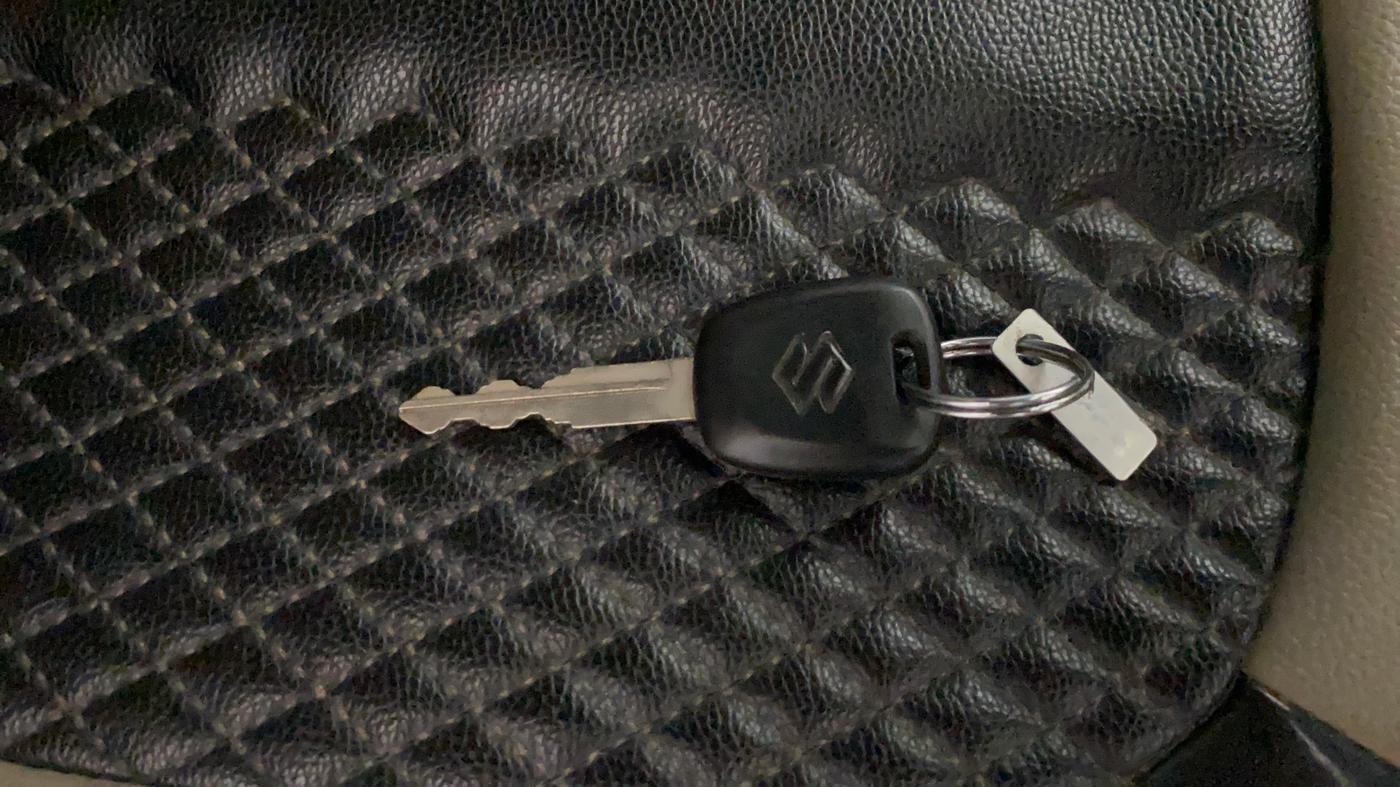 2016 Maruti Celerio ZXI, CNG, Manual, 71,491 km, Key Close Up