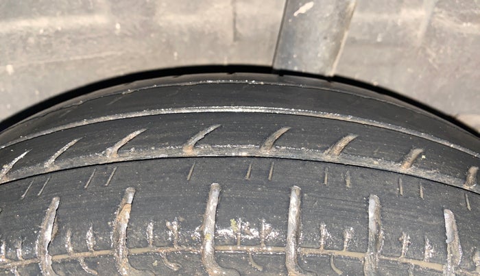 2018 Renault Kwid RXT 1.0 AMT (O), Petrol, Automatic, 75,725 km, Left Rear Tyre Tread
