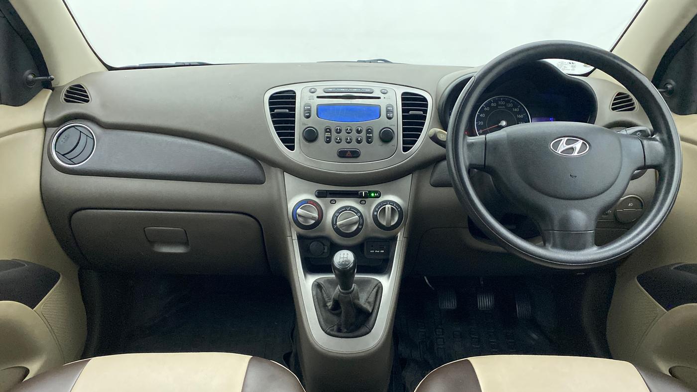 2015 Hyundai i10 SPORTZ 1.1, CNG, Manual, 76,174 km, Dashboard
