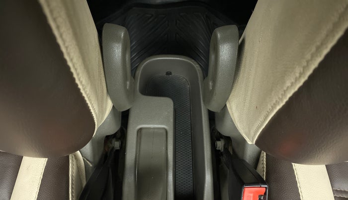 2015 Hyundai i10 SPORTZ 1.1, CNG, Manual, 76,174 km, Driver Side Adjustment Panel