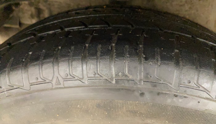 2014 Tata Zest XT PETROL, Petrol, Manual, 77,764 km, Right Rear Tyre Tread