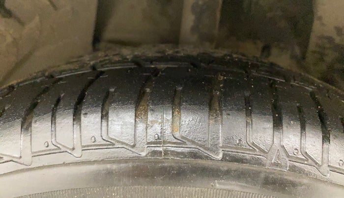 2014 Tata Zest XT PETROL, Petrol, Manual, 77,764 km, Left Front Tyre Tread