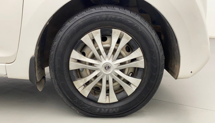 2012 Hyundai Eon D-LITE+, Petrol, Manual, 1,23,598 km, Right Front Wheel