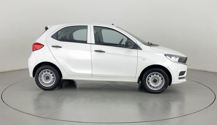 2021 Tata Tiago XE 1.2 REVOTRON, Petrol, Manual, 20,241 km, Right Side View