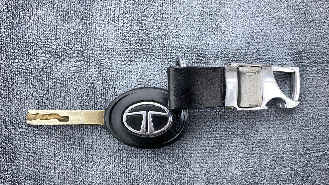 2021 Tata Tiago XE 1.2 REVOTRON, Petrol, Manual, 20,241 km, Key Close Up