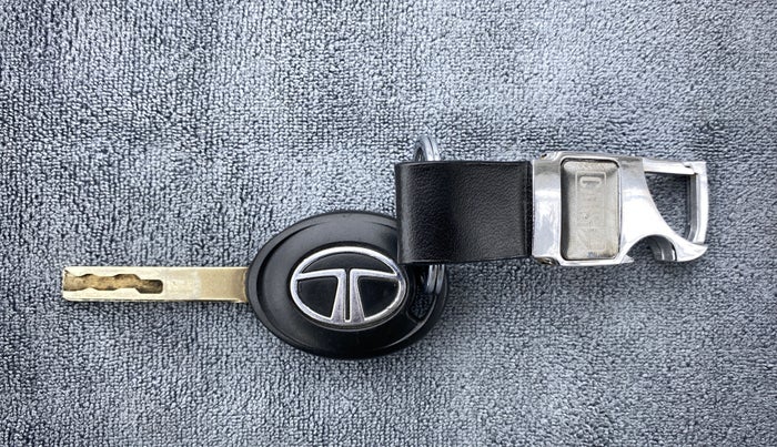 2021 Tata Tiago XE 1.2 REVOTRON, Petrol, Manual, 20,241 km, Key Close Up