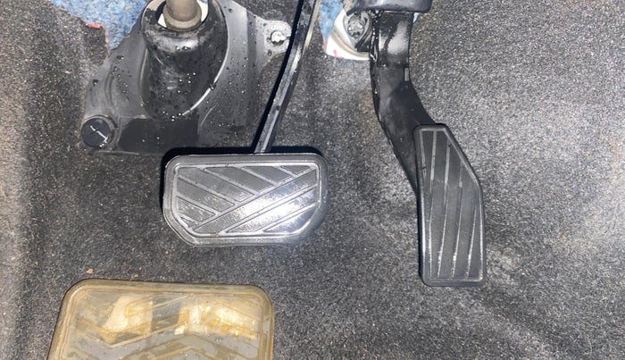 2018 Maruti IGNIS DELTA 1.2 AMT, Petrol, Automatic, 72,879 km, Pedals