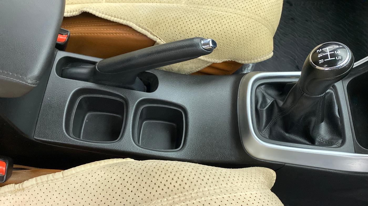2020 Maruti S Cross ALPHA 1.5 SMART HYBRID, Petrol, Manual, 55,419 km, Gear Lever