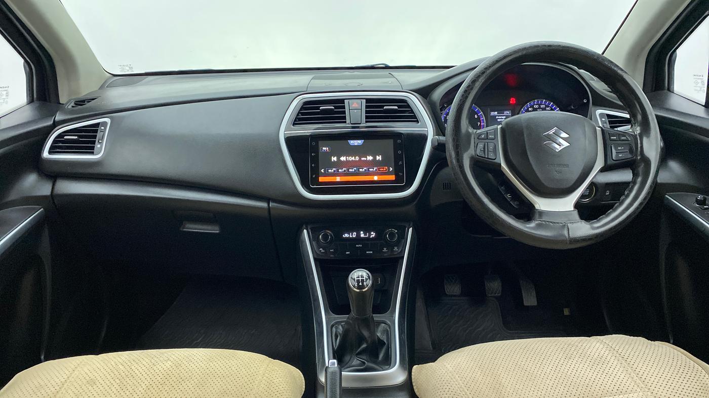 2020 Maruti S Cross ALPHA 1.5 SMART HYBRID, Petrol, Manual, 55,419 km, Dashboard
