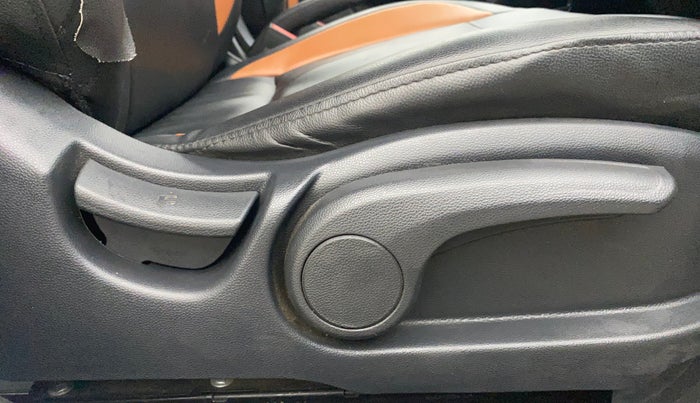 2016 Hyundai i20 Active 1.2 S, Petrol, Manual, 50,846 km, Driver Side Adjustment Panel