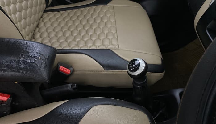 2017 Maruti Wagon R 1.0 LXI CNG, CNG, Manual, 1,07,509 km, Gear Lever