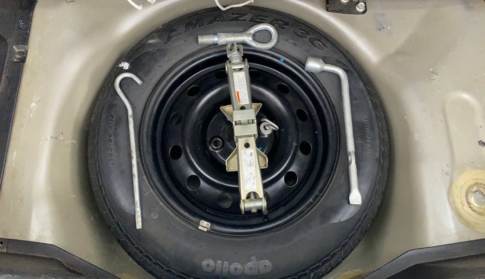 2014 Maruti Swift VXI D, Petrol, Manual, 91,116 km, Spare Tyre