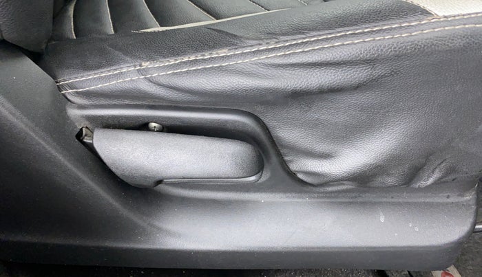 2014 Maruti Swift VXI D, Petrol, Manual, 91,116 km, Driver Side Adjustment Panel