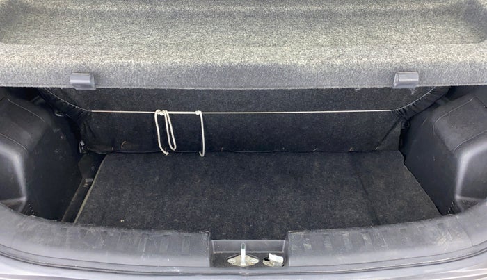 2014 Maruti Swift VXI D, Petrol, Manual, 91,116 km, Boot Inside