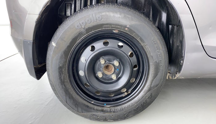 2014 Maruti Swift VXI D, Petrol, Manual, 91,116 km, Right Rear Wheel