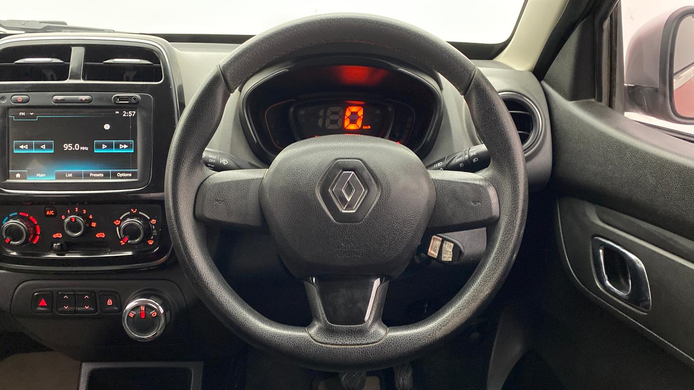 2018 Renault Kwid RXT 1.0 EASY-R AT OPTION, Petrol, Automatic, 59,635 km, Steering Wheel Close Up