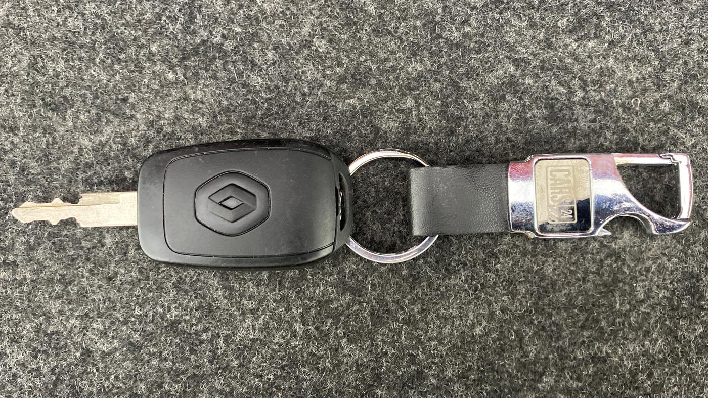 2018 Renault Kwid RXT 1.0 EASY-R AT OPTION, Petrol, Automatic, 59,635 km, Key Close Up