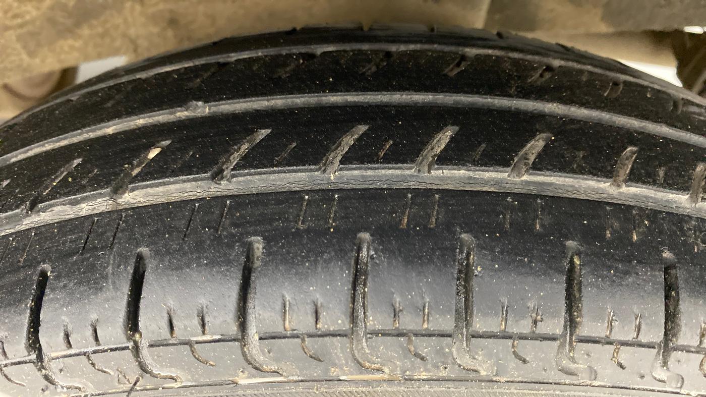 2018 Renault Kwid RXT 1.0 EASY-R AT OPTION, Petrol, Automatic, 59,635 km, Left Rear Tyre Tread