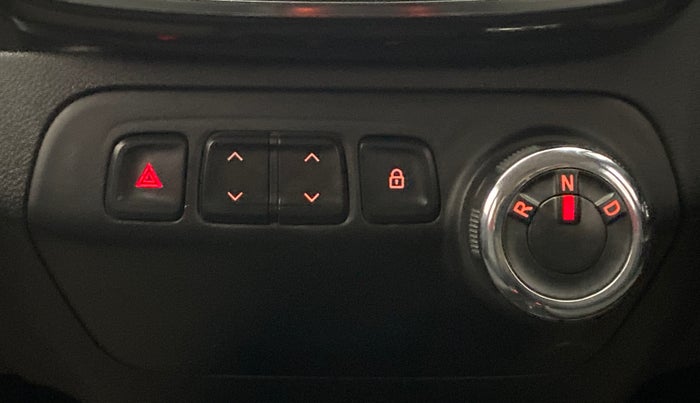 2018 Renault Kwid RXT 1.0 EASY-R AT OPTION, Petrol, Automatic, 59,635 km, Gear Lever