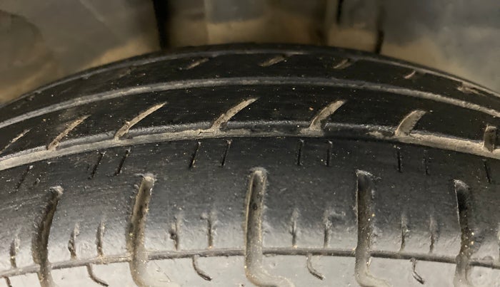 2018 Renault Kwid RXT 1.0 EASY-R AT OPTION, Petrol, Automatic, 59,635 km, Right Front Tyre Tread