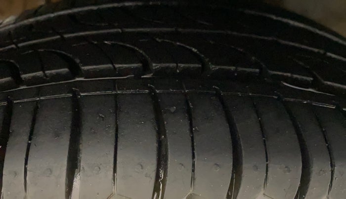 2019 Hyundai Grand i10 SPORTZ AT 1.2 KAPPA VTVT, Petrol, Automatic, 52,431 km, Right Rear Tyre Tread