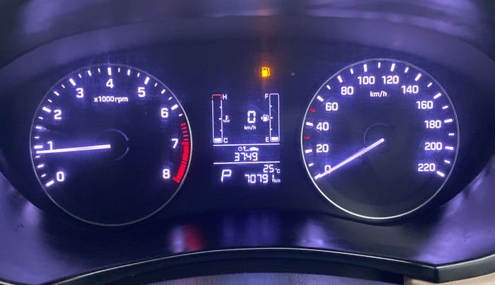 2017 Hyundai Elite i20 MAGNA 1.4 AT, Petrol, Automatic, 70,894 km, Odometer Image