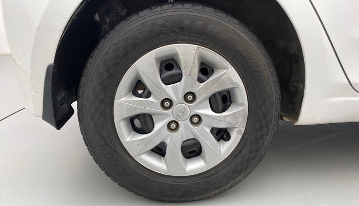 2017 Hyundai Elite i20 MAGNA 1.4 AT, Petrol, Automatic, 70,894 km, Right Rear Wheel