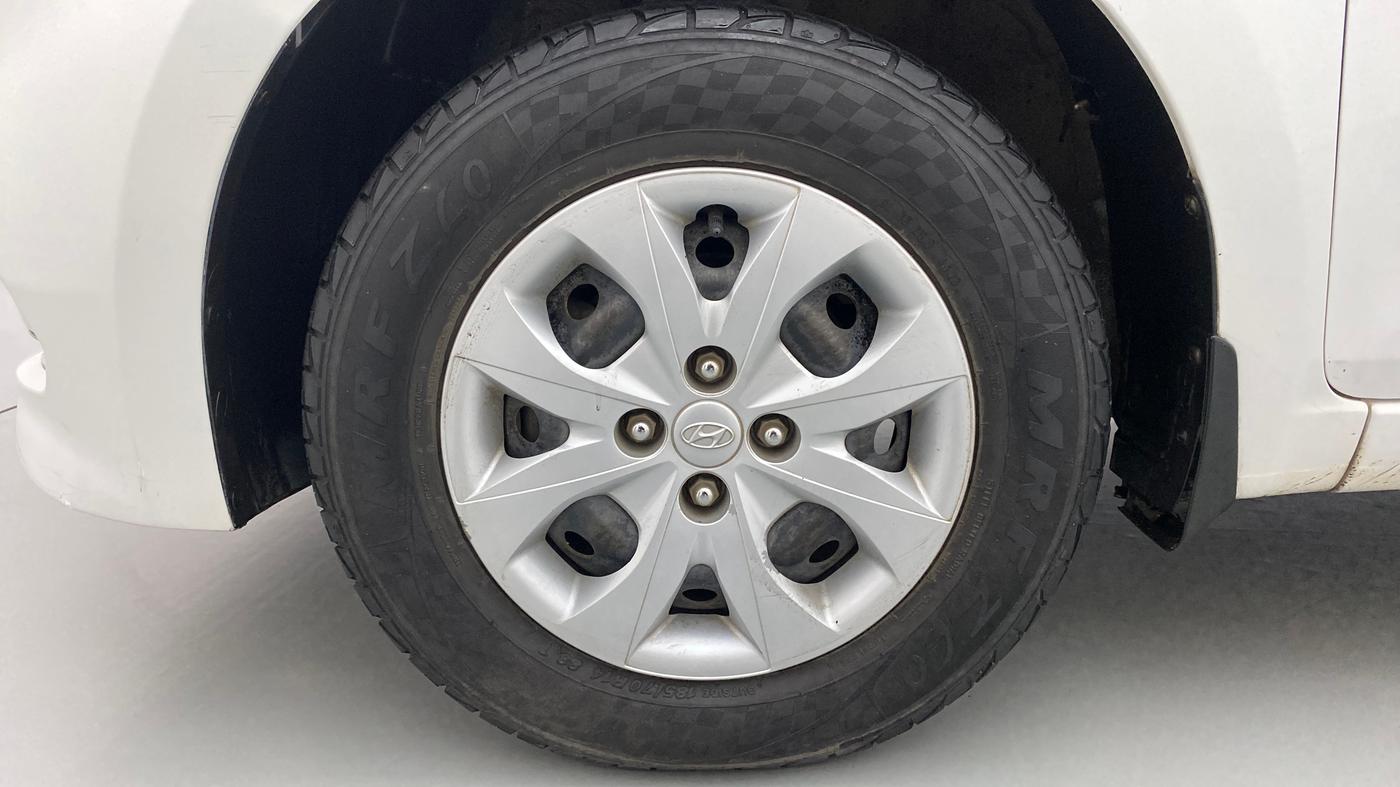 2017 Hyundai Elite i20 MAGNA 1.4 AT, Petrol, Automatic, 70,894 km, Left Front Wheel