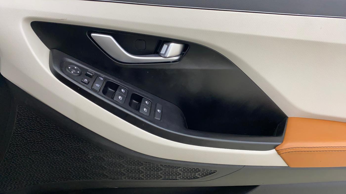 2021 Hyundai Creta SX EXECUTIVE 1.5 PETROL, Petrol, Manual, 51,689 km, Driver Side Door Panels Control