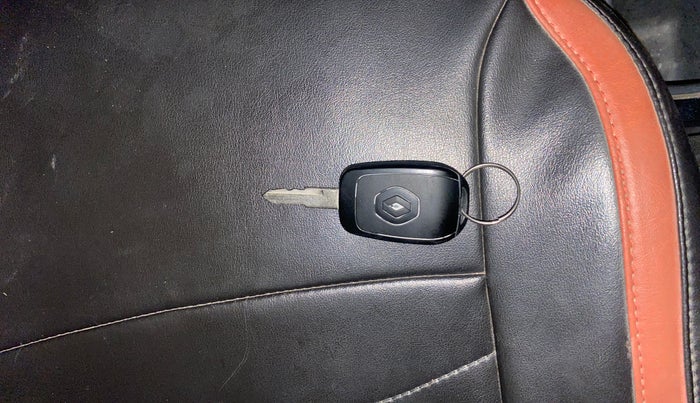 2016 Renault Kwid RXT 1.0 AMT, Petrol, Automatic, 75,000 km, Key Close Up