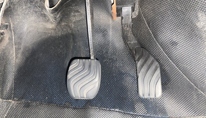 2016 Renault Kwid RXT 1.0 AMT, Petrol, Automatic, 75,000 km, Pedals