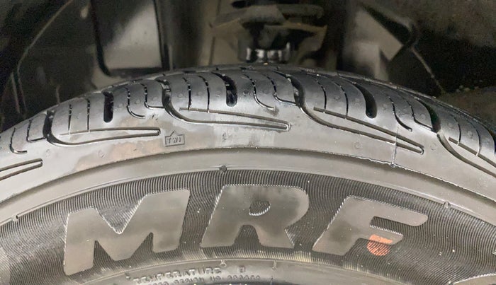 2016 Renault Kwid RXT 1.0 AMT, Petrol, Automatic, 75,000 km, Left Front Tyre Tread