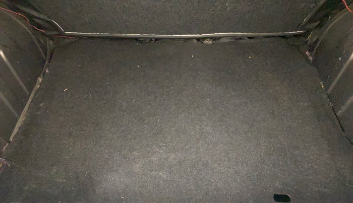 2016 Renault Kwid RXT 1.0 AMT, Petrol, Automatic, 75,000 km, Boot Inside