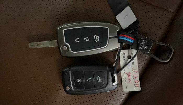 2022 Hyundai Verna S PLUS 1.5 VTVT, Petrol, Manual, 71,693 km, Key Close Up