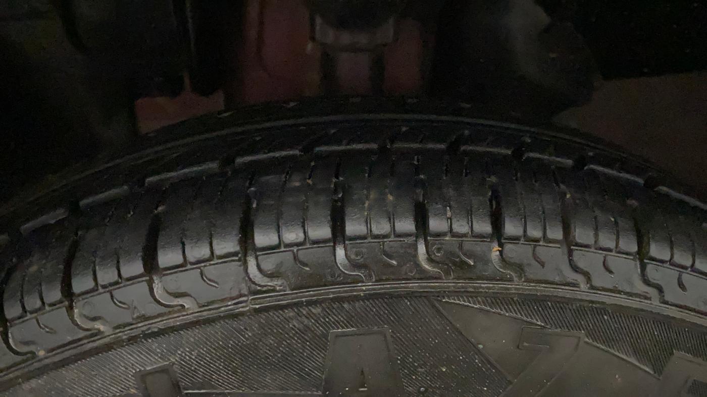 2018 Renault Kwid RXT 1.0, Petrol, Manual, 42,623 km, Left Front Tyre Tread