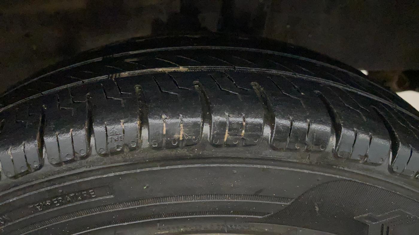 2018 Renault Kwid RXT 1.0, Petrol, Manual, 42,623 km, Left Rear Tyre Tread