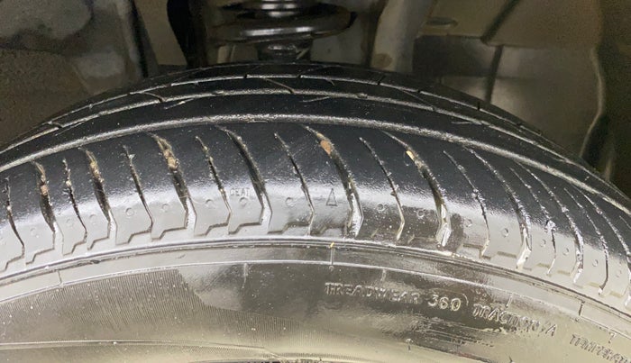 2022 Nissan MAGNITE XV PREMIUM, Petrol, Manual, 64,305 km, Right Front Tyre Tread