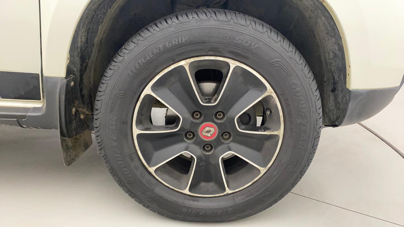 2018 Renault Duster RXS CVT, Petrol, Automatic, 21,959 km, Right Front Wheel