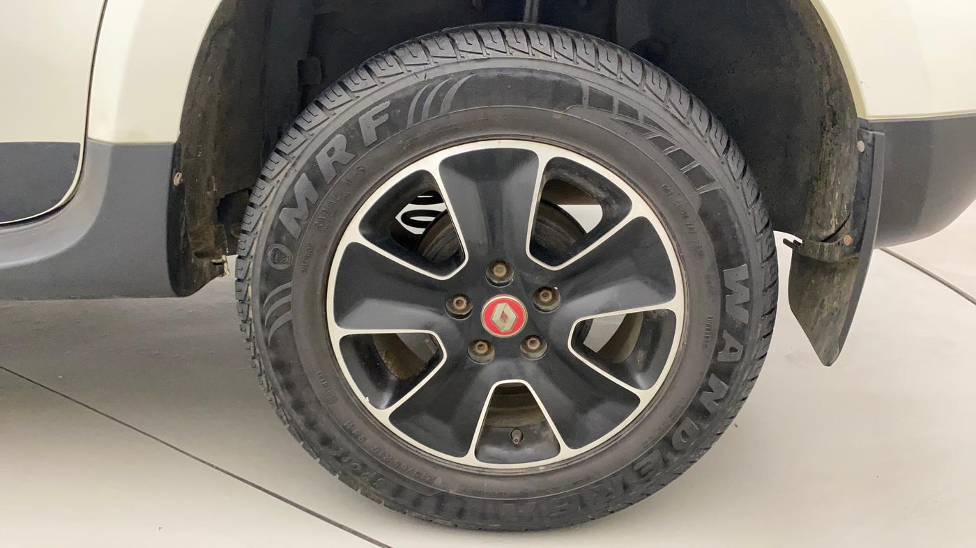 2018 Renault Duster RXS CVT, Petrol, Automatic, 21,959 km, Left Rear Wheel