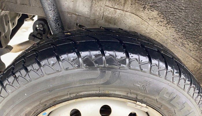 2014 Maruti Wagon R 1.0 LXI, Petrol, Manual, 18,427 km, Right Rear Tyre Tread
