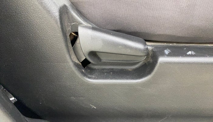 2014 Maruti Wagon R 1.0 LXI, Petrol, Manual, 18,427 km, Driver Side Adjustment Panel