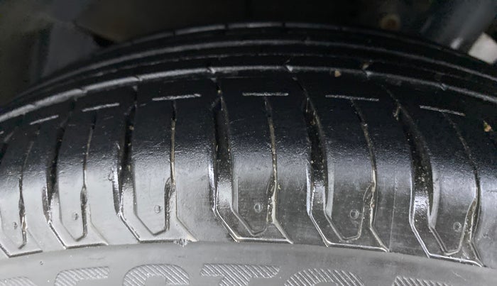 2020 Maruti Dzire ZXI Plus, Petrol, Manual, 15,527 km, Left Front Tyre Tread