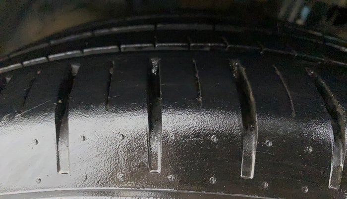 2020 Maruti Baleno ZETA CVT PETROL 1.2, Petrol, Automatic, 17,574 km, Left Front Tyre Tread